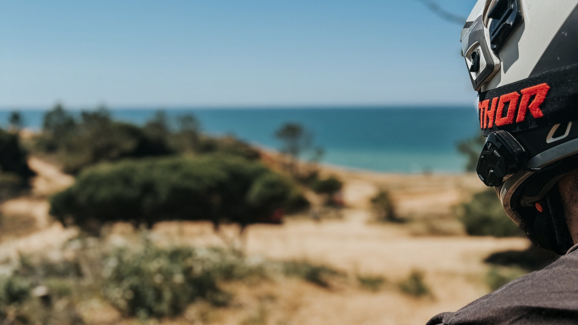 Ocean view from Falésia cliffs during e-bike tour - Ewheelo Algarve experiences