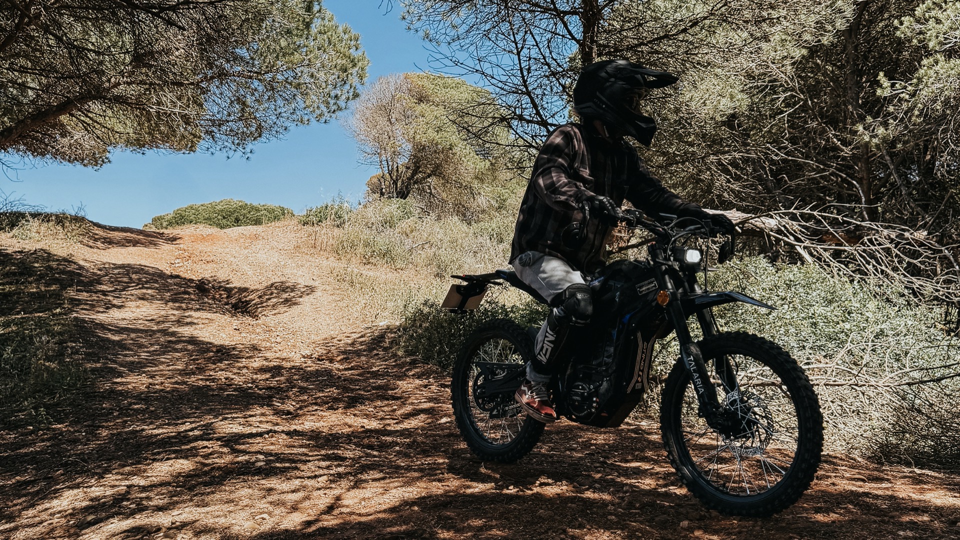 Sunset e-bike tour at Falésia beach Albufeira - Ewheelo electric bike adventures